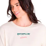Remera manga larga color crema con logo de Caterpillar estampado en el pecho.