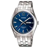 Reloj Casio analógico con caja y correa de acero plateado, esfera azul con patrón texturizado, agujas luminiscentes y calendario con día de la semana y fecha. Resistente al agua hasta 50 metros.