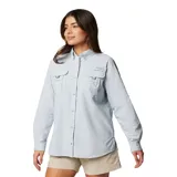 Camisa de pesca Columbia Bahama de manga larga color azul marino, con cuello abotonado, dos bolsillos frontales con cierre de velcro, ventilación en la espalda y tecnología Omni-Shade UPF 30.