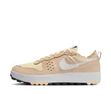 Championes urbanos Nike C1TY color crema con detalles en blanco.