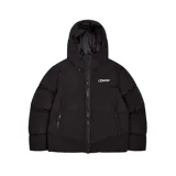 Campera puffer negra con capucha y logo Trapstar en la espalda.