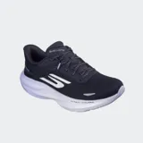 Championes de running Skechers Aero Spark, color negro con logo 'S' blanco en el lateral y entresuela blanca gruesa. Presenta tecnología HYPER BURST ICE™ y placa H con infusión de carbono.