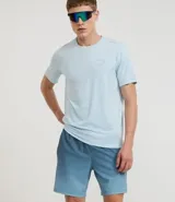 Bermuda deportiva masculina, color verde azulado con efecto degradé, cintura elástica con cordón de ajuste interno y forro de tela.