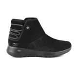 Bota tobillera Skechers On The GO Joy Aglow negra de gamuza suave, con cordones elásticos en la parte trasera, ribete de pelo sintético suave y media suela 5GEN con plantilla Air Cooled Goga Mat.