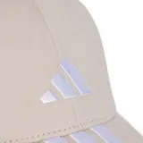 Gorra Adidas color beige con logo de la marca bordado en blanco en el panel frontal y las tres tiras características en la visera.