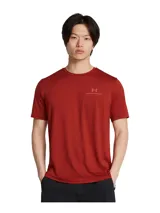 Remera deportiva verde militar de manga corta, con logo de Under Armour estampado en el pecho.