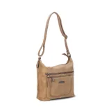 Bandolera negra de símil cuero con dos bolsillos frontales con cierre, un bolsillo trasero y tres bolsillos internos. Incluye correa larga regulable de símil cuero a tono.