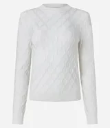 Blusa de tricot color blanco con textura en relieve y hombreras.