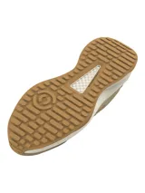 Zapatillas urbanas Under Armour Edge Suede color beige con detalles en marrón claro.