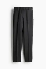 Pantalón de vestir gris oscuro con estampado a cuadros, corte tobillero ajustado, tiro medio, bolsillos laterales y presillas para cinturón.