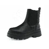 Bota de caña baja color negro, con elástico lateral y suela track.
