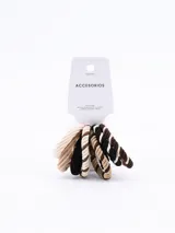 Set de ocho coleros de pelo con elástico forrado en hilo trenzado en tonos beige, marrón y negro.