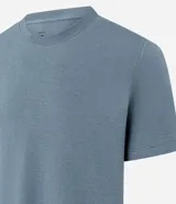 Remera de algodón blanca de corte slim, con cuello redondo, mangas cortas y textura acanalada.