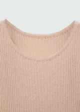 Top rosa de punto canalé con cuello redondo y sin mangas.