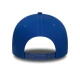 Gorro estilo trucker o gorra de béisbol New Era, color azul real, con el logo bordado de los Los Angeles Dodgers (LA) en blanco en el frente y la palabra "Dodgers" bordada en blanco en la visera curva.