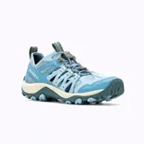 Championes de senderismo Merrell Accentor 3 Sieve color celeste con detalles en azul y gris. Capellada de malla y cuero sintético con sistema de ajuste con cordón elástico. Suela de goma adherente con tecnología Merrell Air Cushion.