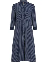 Vestido midi de cupro con diseño de rayas verticales, cuello inglés y cintura ajustable con cordón.