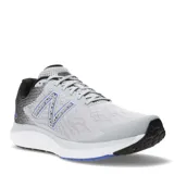 Championes de hombre con diseño moderno en gris, fabricados con malla transpirable y suela Fresh Foam que brinda amortiguación.