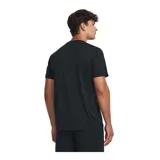 Remera negra de entrenamiento con detalles en blanco y logo en color rojo, diseñada para mantener la ligereza y comodidad durante el ejercicio.
