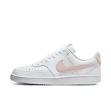 Championes Nike Court Vision Bajo Next Nature de mujer, color blanco con detalles en rosa.