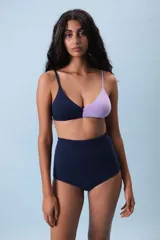 Culotte blanco de algodón con doble tela y diseño sin elásticos.