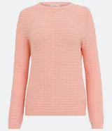 Sweater de punto color amarillo mostaza, con textura ondulada horizontal, cuello redondo y mangas largas.