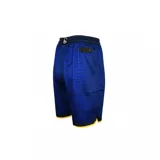Short de básquet negro con estampado de piel de serpiente, cintura elástica con cordón ajustable y logo de Los Angeles Lakers en la pierna derecha.