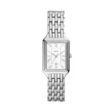 Reloj Fossil para mujer, con caja rectangular plateada, dial blanco con números romanos y agujas plateadas, y pulsera de acero plateado.