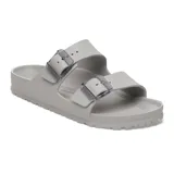 Sandalias Birkenstock Arizona con hebilla Stealth, color gris piedra, de horma estrecha.