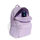 Mochila Adidas color lila con logo blanco.