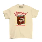 Remera color crema de algodón con estampa frontal de una lata de corned beef marca Fray Bentos.
