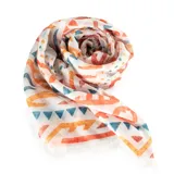 Pashmina rectangular de poliéster con estampado de triángulos y lunares en tonos naranja, azul y blanco.
