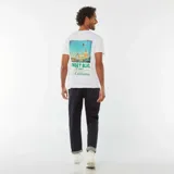 Camiseta blanca de manga corta con estampado verde de texto "L.A. California Sunset Blvd.".
