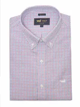 Camisa de hombre de manga larga, corte regular, con cuello americano abotonado y bolsillo en el pecho con logo bordado. Diseño a cuadros en tonos blanco, rojo y azul.