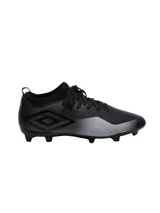 Championes de fútbol Umbro Vibe HG, color negro con detalles en gris.