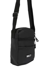 Morral bandolera negro de poliéster con correa ajustable y múltiples bolsillos con cierre.