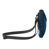 Bolso bandolera Caterpillar Pollux Utility, color azul marino con detalles en negro. Cuenta con un compartimento principal con cierre y un bolsillo frontal con solapa y logo de la marca.