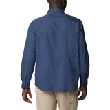 Camisa de manga larga color bordó con tecnología Omni-Shade Upf 50 Sun Protection y Omni-Wick. Cuenta con ventilación, mangas enrollables con soportes para lengüetas y dos bolsillos frontales con solapa.