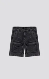 Bermuda de denim color gris oscuro con efecto desgastado, calce oversize, estilo cargo y múltiples bolsillos.
