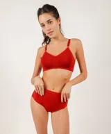 Soutien de microfibra color ladrillo, sin costuras, sin aro y sin copa. Breteles regulables.