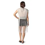 Kimono de hilo calado color blanco, con flecos largos en el ruedo.