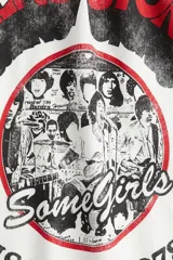 Remera blanca de algodón con estampado del logo de los Rolling Stones y la leyenda "Some Girls US Tour 1978".