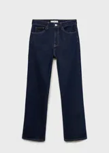 Pantalón de jean azul oscuro de corte recto, tiro medio, con cierre de cremallera y botón. Presenta trabillas, cinco bolsillos y diseño largo.