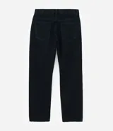 Pantalón de jean para hombre de corte recto, con cintura tradicional y cierre de cremallera. Confeccionado en denim de algodón 100%.
