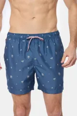 Short de baño azul con estampado de motivos marinos en blanco, cintura elástica con cordón ajustable, bolsillos laterales y suspensor de malla fina.