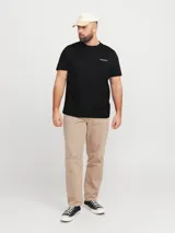 Remera negra de manga corta con cuello redondo y estampado en la espalda de la Estatua de la Libertad con el logo de Jack & Jones.