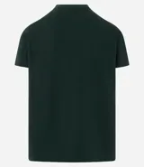 Remera azul marino de corte regular, cuello redondo con rib y mangas cortas.