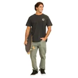 Remera negra de manga corta Maui and Sons Softline, confeccionada en algodón con estampado del logo de la marca en el pecho. Corte regular fit y cuello redondo ribeteado.