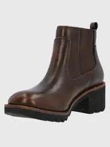 Botín Chelsea de cuero color marrón, con elásticos laterales, suela de goma y taco de 5 cm.