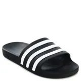 Chanclas Adidas Adilette Aqua negras con tres tiras blancas horizontales sobre el empeine.